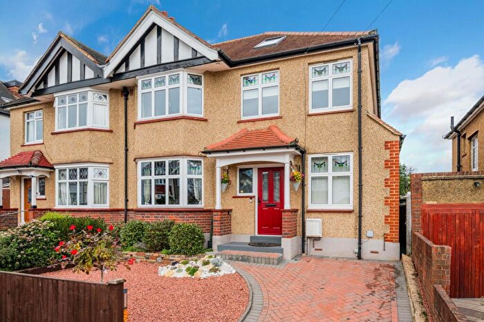 4 Bedroom Semi Detached House For Sale In Herne Road, Surbiton, KT6