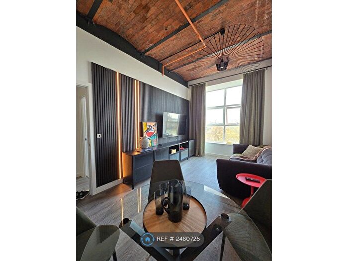 2 Bedroom Flat To Rent In Victoria Mill, Manchester, M40