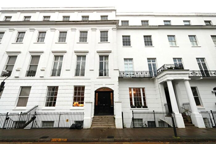 2 Bedroom Apartment To Rent In Clarendon Square, Leamington Spa, Warwickshire, CV32