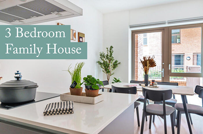 3 Bedroom Apartment To Rent In Bed, Ground Floor, Nith, Woodstore House In Anchors Point, E16