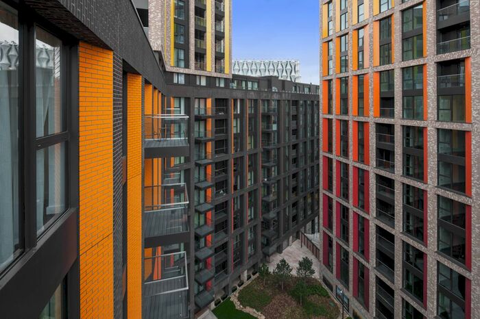 3 Bedroom Flat To Rent In Charles Clowes Walk, London, SW11