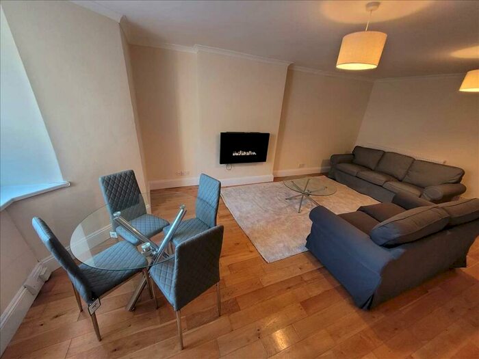2 Bedroom Apartment To Rent In Garden Flat, Alma Road, BS8