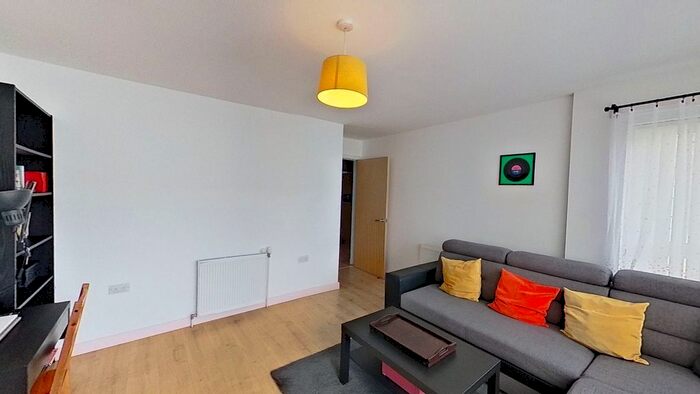2 Bedroom Flat To Rent In Colonsay Close, Edinburgh, EH5