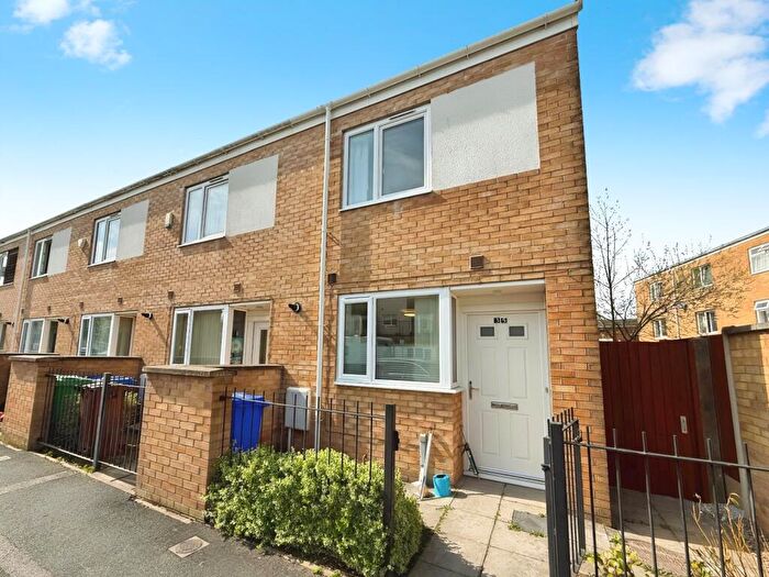 2 Bedroom End Of Terrace House To Rent In Beckhampton Close, Manchester, Greater Manchester, M13