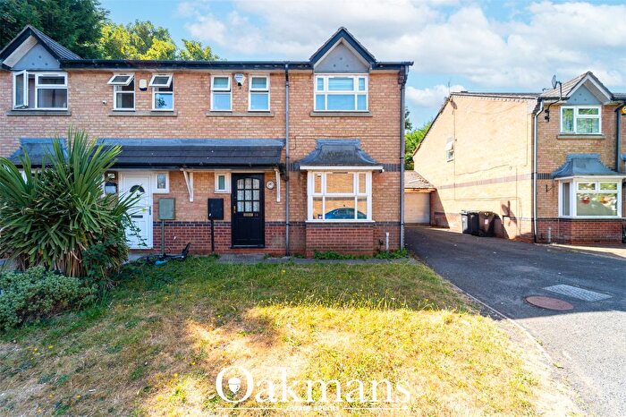 3 Bedroom Semi Detached House For Sale In Anchor Close, Birmingham, Birmingham, B16