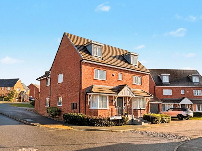 5 Bedroom Detached House For Sale In Peter Fursman Drive, Crick, NN6