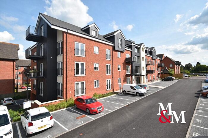 2 Bedroom Apartment To Rent In Waterside View, Leighton Buzzard, LU7
