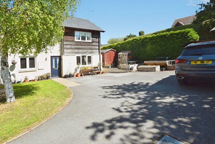 3 Bedroom End Of Terrace House For Sale In Springbourne Court, Shrewton, SP3