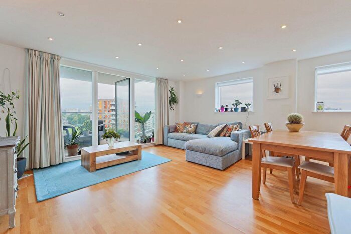 2 Bedroom Flat For Sale In Ursula Gould Way, Tower Hamlets, E14