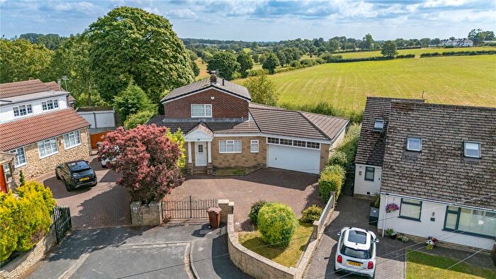 4 Bedroom Detached House For Sale In Emville Avenue, Leeds, West Yorkshire, LS17