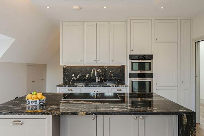 3 Bedroom Apartment To Rent In New Road, Esher, KT10