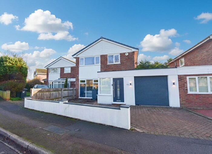 4 Bedroom Link Detached House For Sale In Avon Drive, Bedford, MK41