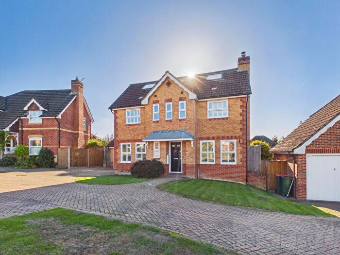 5 Bedroom Detached House For Sale In Stopham Road, Maidenbower, RH10