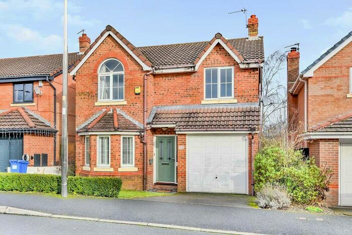 4 Bedroom Detached House To Rent In Hall Pool Drive, Stockport, Greater Manchester SK2