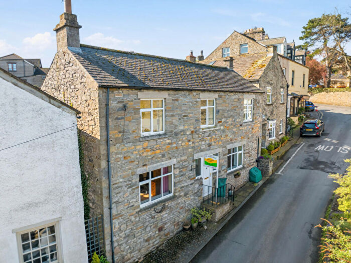 3 Bedroom Detached House For Sale In The Stone House, North Road, Middleham, Leyburn, DL8