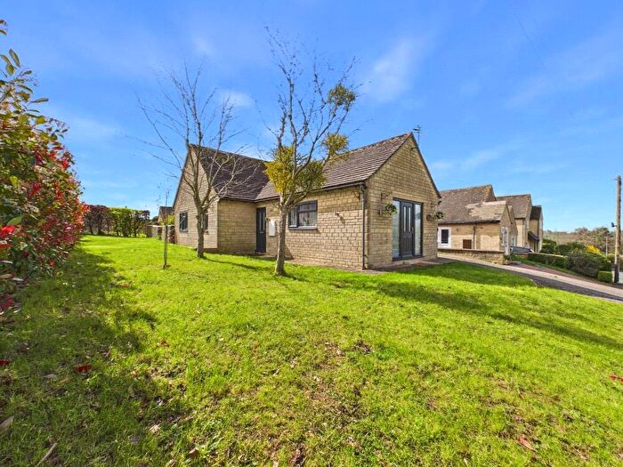 3 Bedroom Bungalow For Sale In The Ridge, Bussage, Stroud, Gloucestershire, GL6
