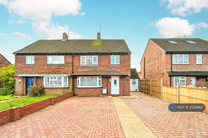 3 Bedroom Semi-Detached House To Rent In Willow Way, Guildford, GU1