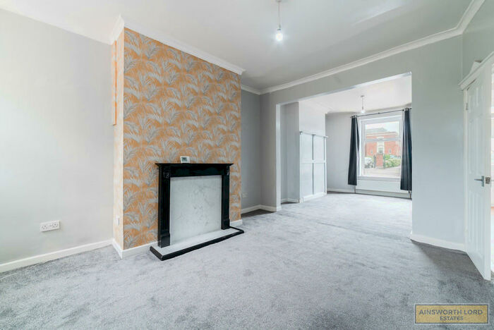 3 Bedroom Terraced House To Rent In Blackburn Road, Darwen, BB3