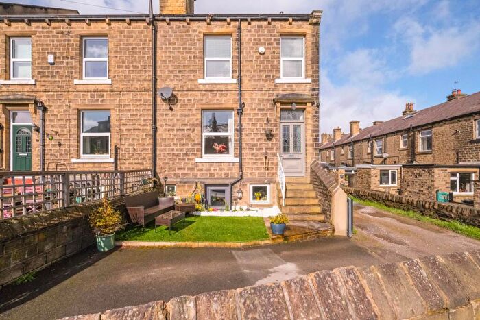 2 Bedroom End Of Terrace House For Sale In Owens Terrace, Honley, HD9
