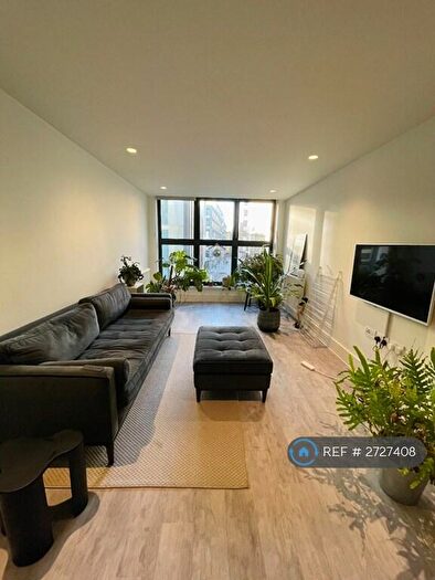 1 Bedroom Flat To Rent In Long Street, London, E2