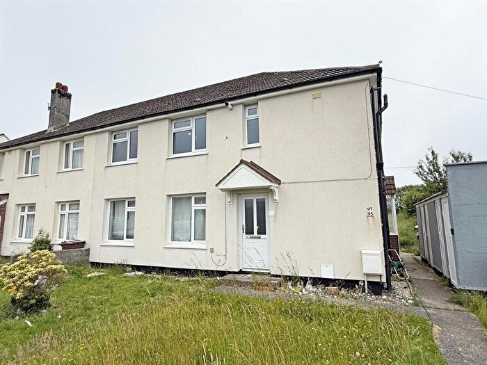 2 Bedroom Flat For Sale In Aylesbury Crescent, Plymouth, PL5