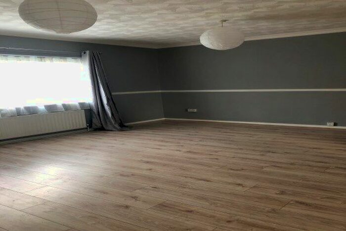 2 Bedroom Flat To Rent In Ludlow Drive, Ellesmere Port CH65