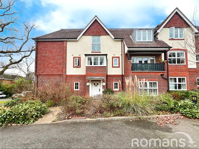 2 Bedroom Flat To Rent In St. Catherines Wood, Camberley, Surrey, GU15