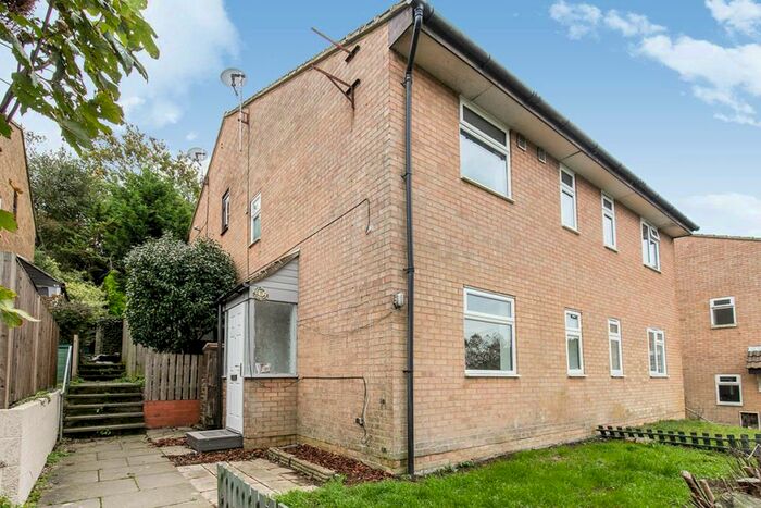 2 Bedroom Semi-Detached House To Rent In Pinders Road, Hastings, TN35