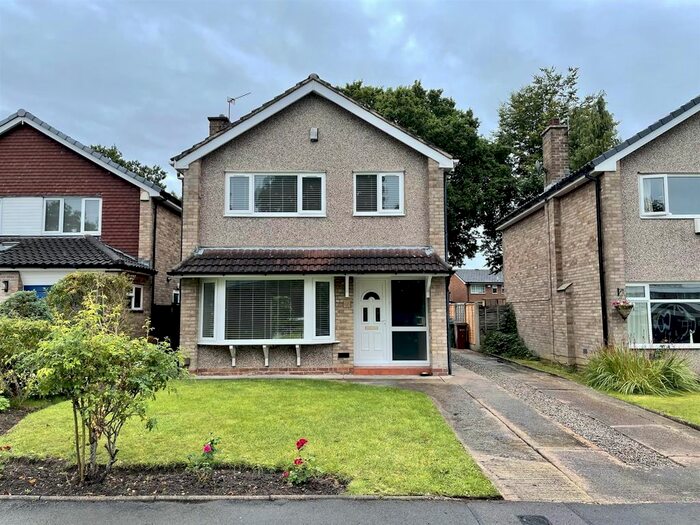 3 Bedroom Detached House To Rent In Seal Road, Bramhall, Cheshire, SK7