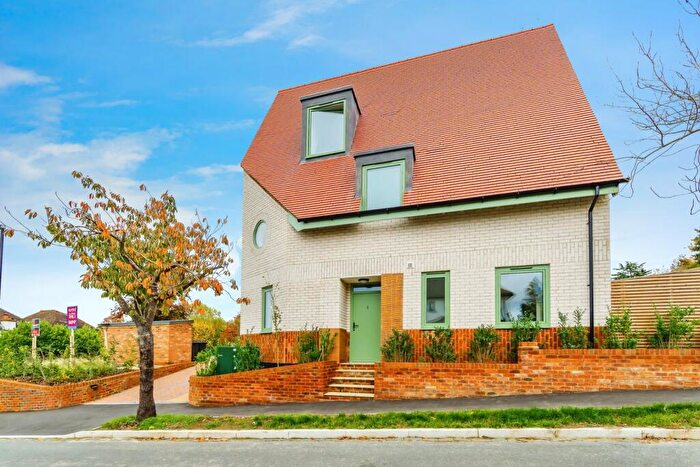 4 Bedroom Terraced House For Sale In North Down, South Croydon, CR2