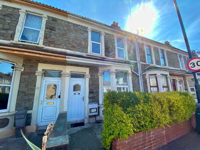 2 Bedroom House To Rent In New Queen Street, Kingswood, Bristol, BS15