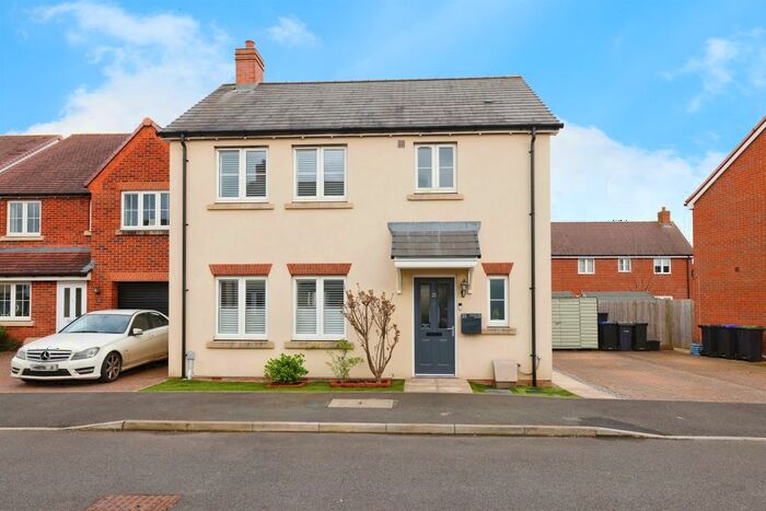 3 Bedroom Detached House For Sale In Batchelor Way, Downton, Salisbury, SP5