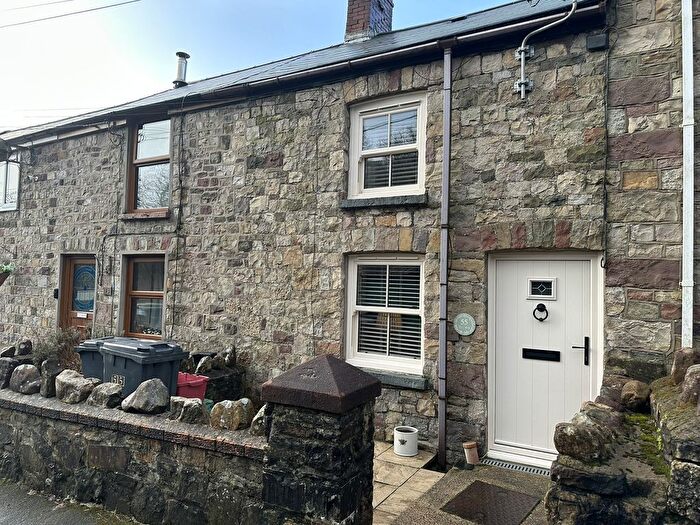 2 Bedroom Cottage For Sale In Heol Giedd, Cwmgiedd, Powys., SA9