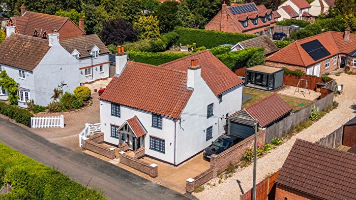 4 Bedroom Detached House For Sale In Crown House, Main Street, North Muskham, Newark, Nottinghamshire, NG23