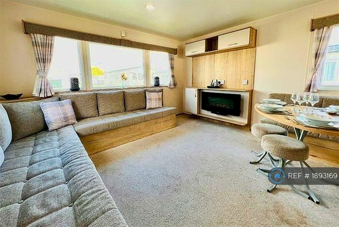 3 Bedroom Mobile Home To Rent In Mayanne Caravan Park, St. Osyth, Clacton-On-Sea, CO7