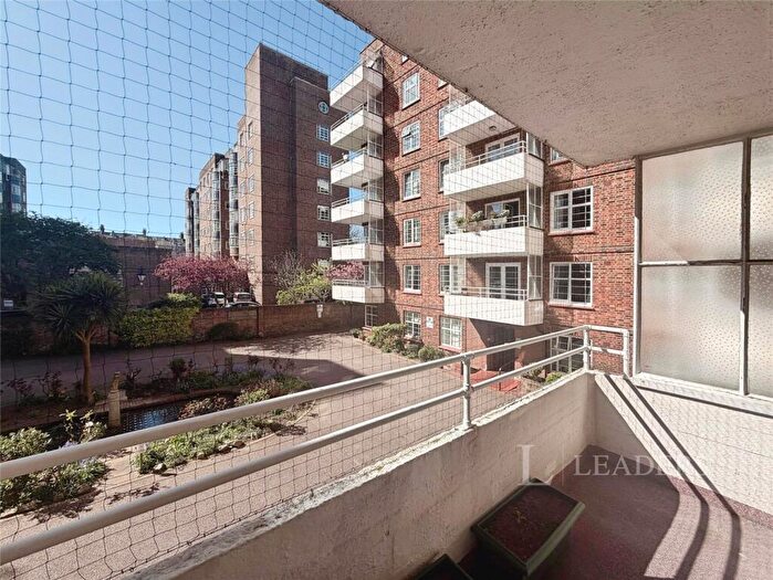 3 Bedroom Apartment For Sale In Wilbury Road, Hove, East Sussex, BN3