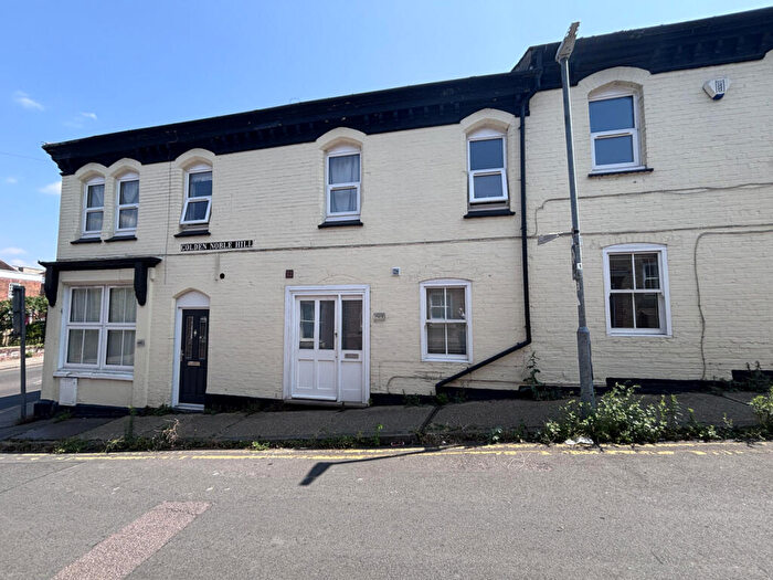 3 Bedroom Apartment To Rent In Military Road, Colchester, CO1
