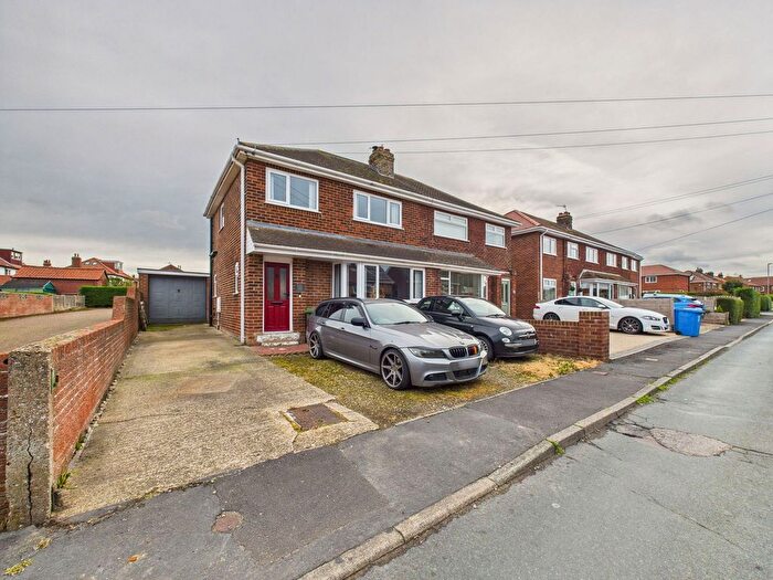 3 Bedroom Semi Detached House For Sale In Westbourne Road, Whitby, YO21