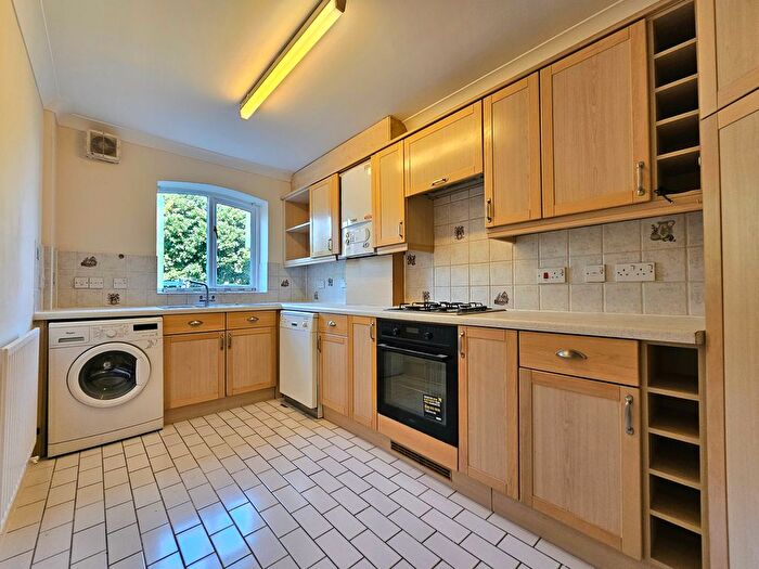 3 Bedroom Terraced House To Rent In Prospect Place, Bromley, BR2