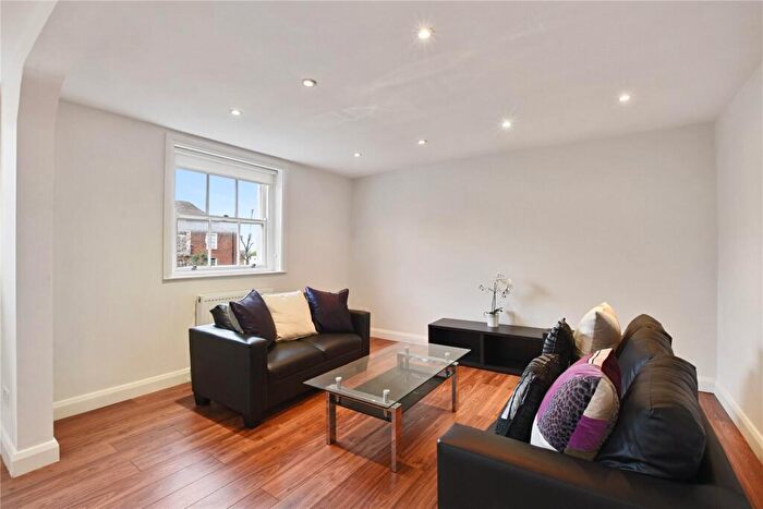 4 Bedroom Flat To Rent In Finchley Road, St Johns Wood, London, NW8