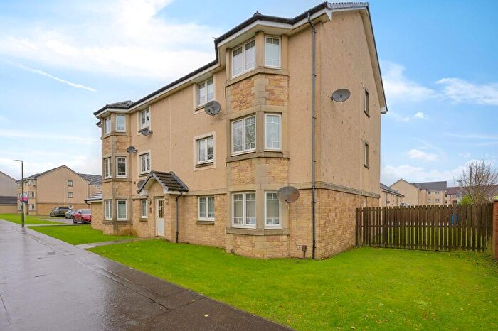 2 Bedroom Flat For Sale In Meikle Inch Lane, Bathgate, West Lothian, EH48