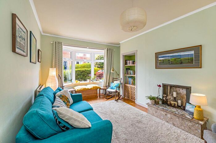 3 Bedroom Terraced House For Sale In Glenlee Gardens, Willowbrae, Edinburgh, EH8