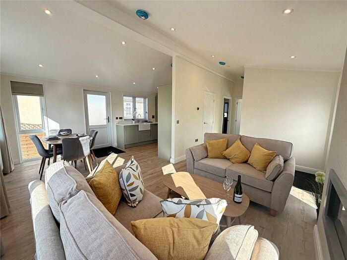 2 Bedroom Mobile/park Home For Sale In Mill On The Mole, South Molton, Devon, EX36
