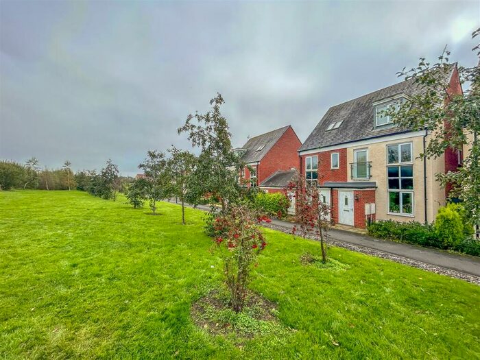 3 Bedroom Semi-Detached House To Rent In Bowden Close, Newcastle Upon Tyne, NE13