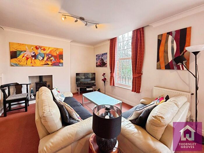 1 Bedroom Flat To Rent In Bury Old Road, Salford, Greater Manchester, M7