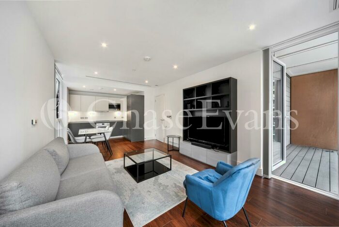 2 Bedroom Flat To Rent In Maine Tower, Harbour Central, Canary Wharf, London, E14