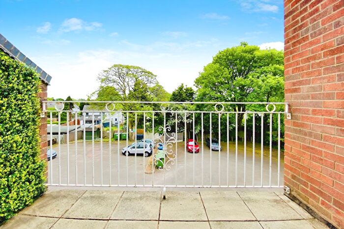 1 Bedroom Flat For Sale In Clarence Court, Clarence Road, Hinckley, LE10