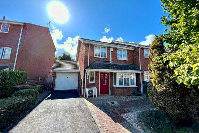3 Bedroom Property To Rent In Woods Piece, Coventry, CV7