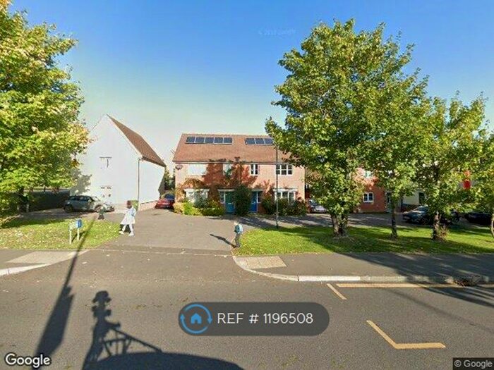 3 Bedroom Detached House To Rent In Haywood Mews, Romford, RM3