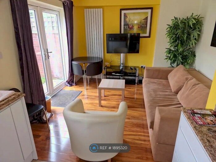 4 Bedroom Terraced House To Rent In Mountway Close, Welwyn Garden City, AL7